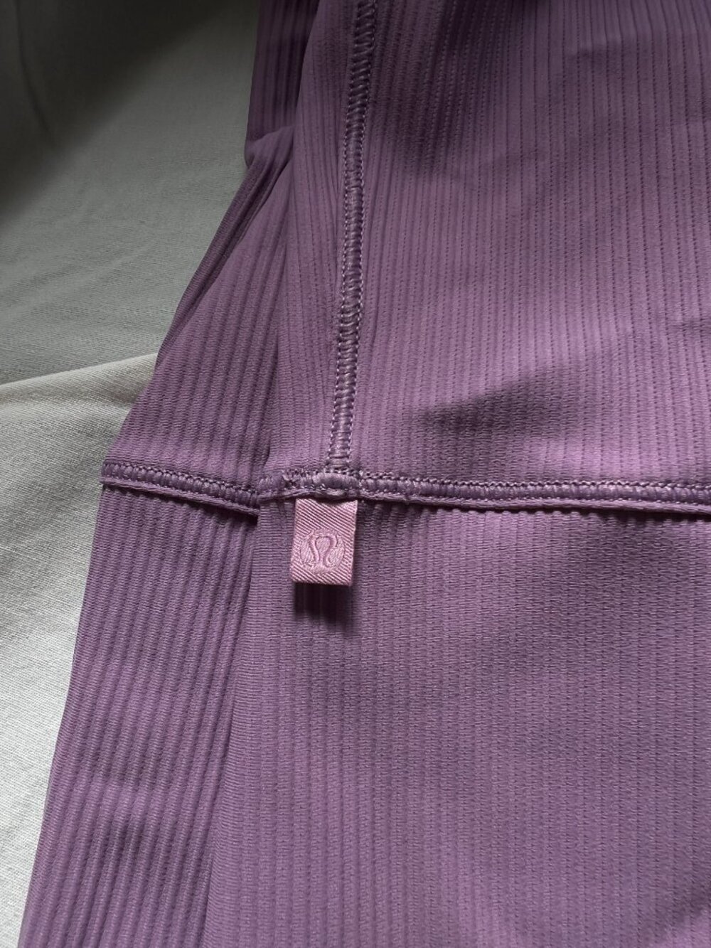 Power Pivot Ribbed Tank Top - Picture 4 of 4